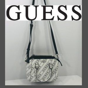 50% OFF  Guess small crossbody purse